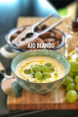  Ajo Blanco: Een Romige Spaanse Soep die Zacht en Licht als een Wolk Smaakt!