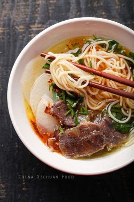  Handgeplukte Ramen met Szechuan Peper: Ontdek de Vurige Complexiteit van Lanzhous Hele Bijzondere Noodle Soep!