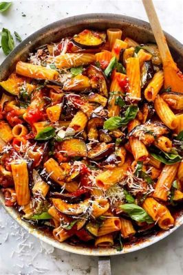  Pasta alla Norma: Een Vegetarische Sensatie Met Romige Aubergines En Zoete Tomaatensaus!